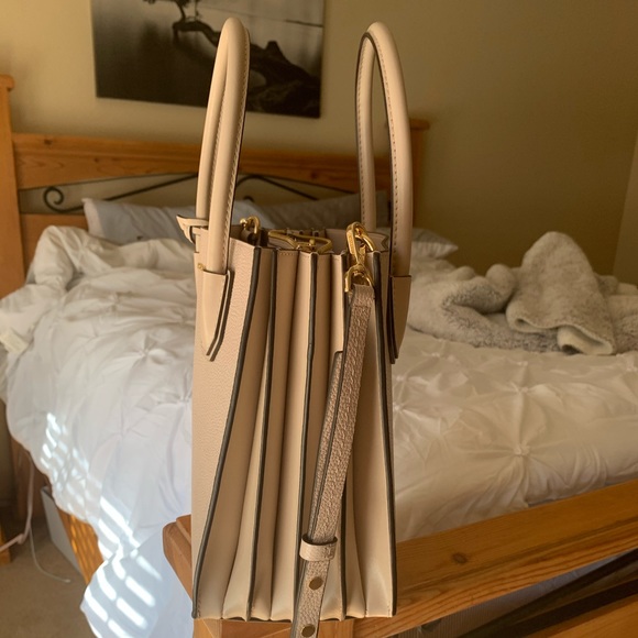 Michael Kors small handbag. Nude/pink color - Picture 2 of 3